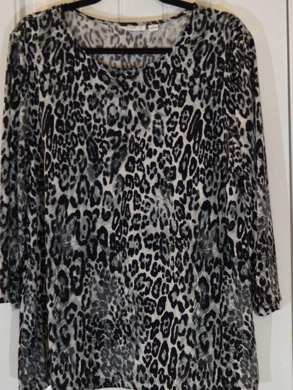 Susan Graver Liquid Knit Animal Print Bateau Neckline 3/4 Sleeve Top Size L